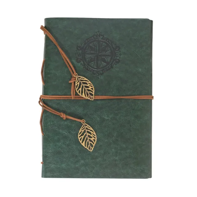 Forest Green A5 anteckningsbok konstlagder grön fantasy