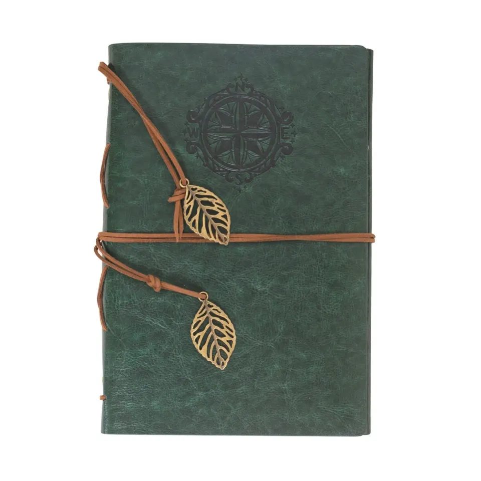Forest Green A5 anteckningsbok konstlagder grön fantasy