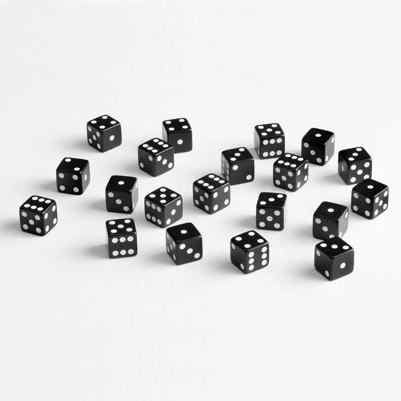 D6 tärningar svart-vita 16 mm 20-pack klassiska