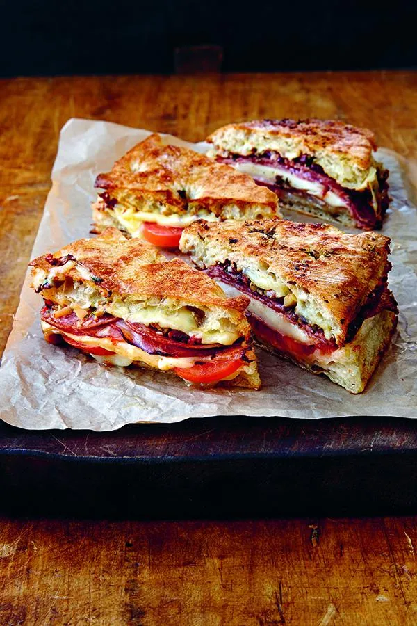 Games Room Grilled Cheese Kitchen kokbok 39 recept
