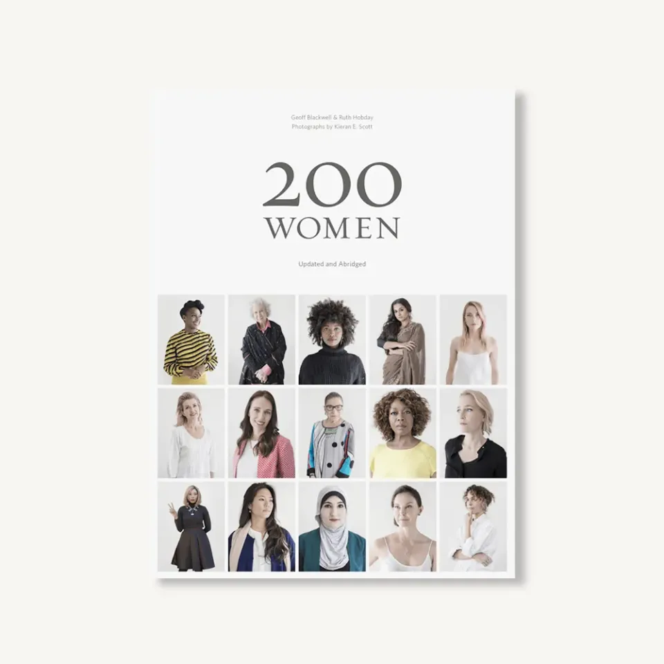 Games Room 200 Women fotobok pocket porträtt kvinnor