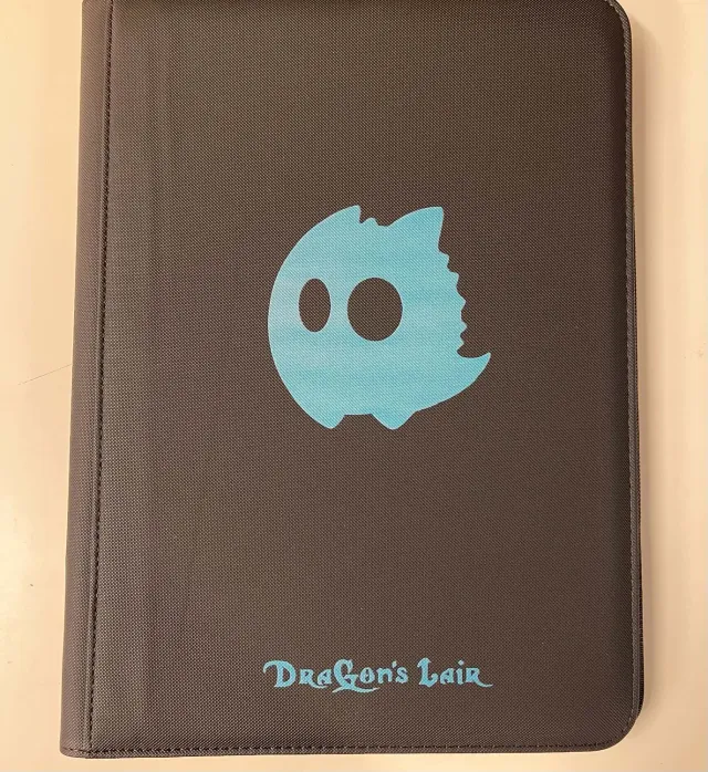 Dragon's Lair Zip Cardbinder 9-Pocket kortpärm blå 360 kort