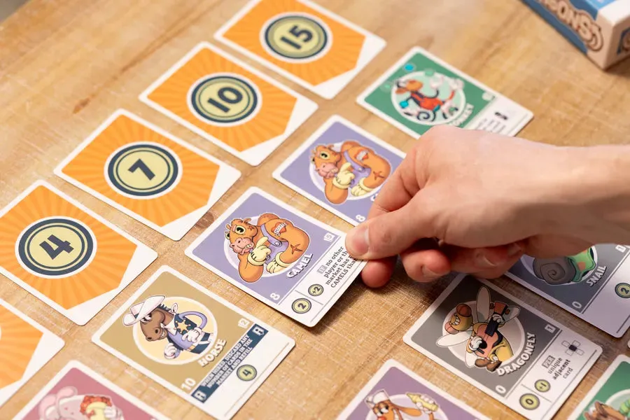 Fliptoons deckbuilding kortspel 1-4 spelare berdmelse fartfyllt