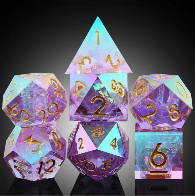 Dragon's Lair Purple Spectral tärningsset guldfont fodral