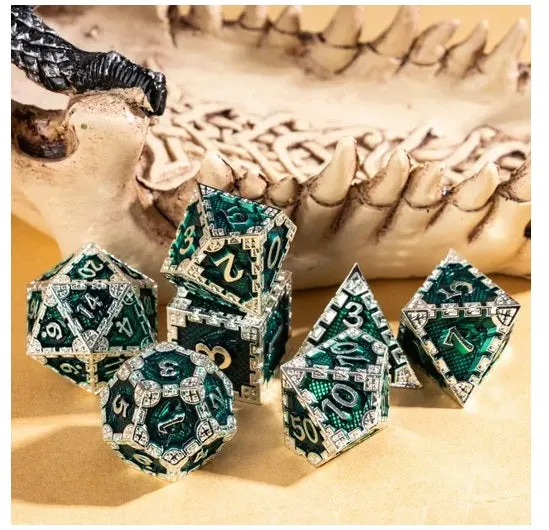 Dragon's Lair Green Silver Dragon tärningsset 7 metalliska