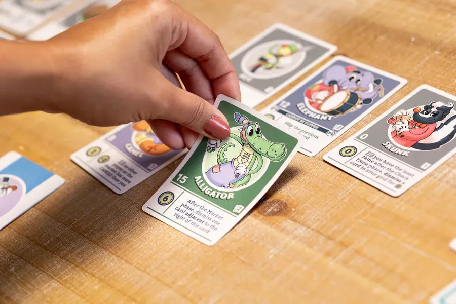Fliptoons deckbuilding kortspel 1-4 spelare berdmelse fartfyllt