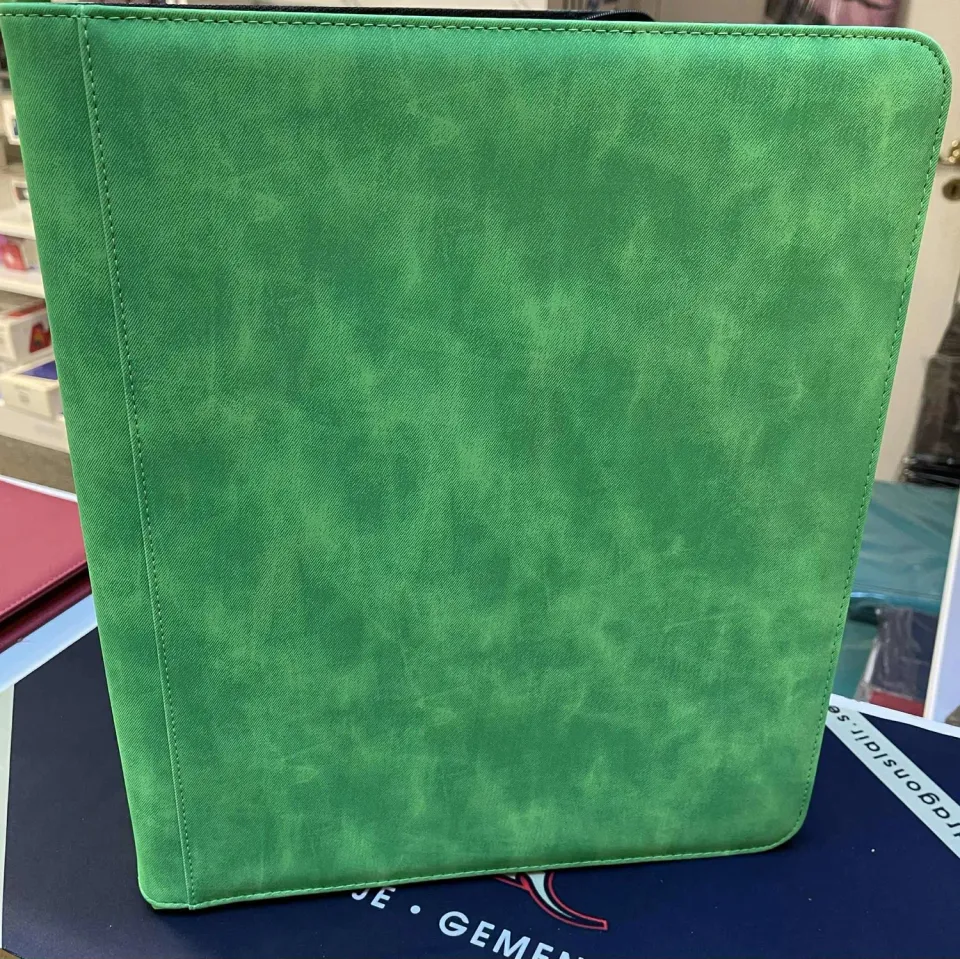 Dragon's Lair Toploader Zip Cardbinder 9-Pocket pärm grön