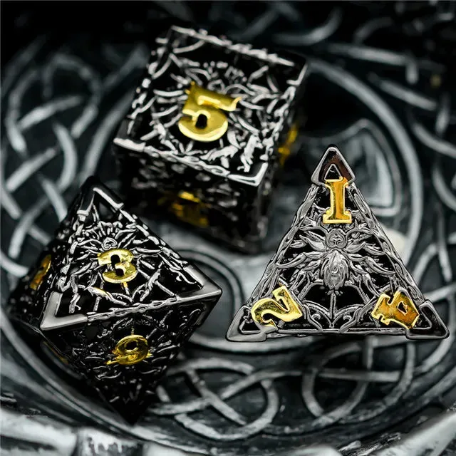 Dragon's Lair Metallic Hollow Spider Black tärningsset ihålig metall