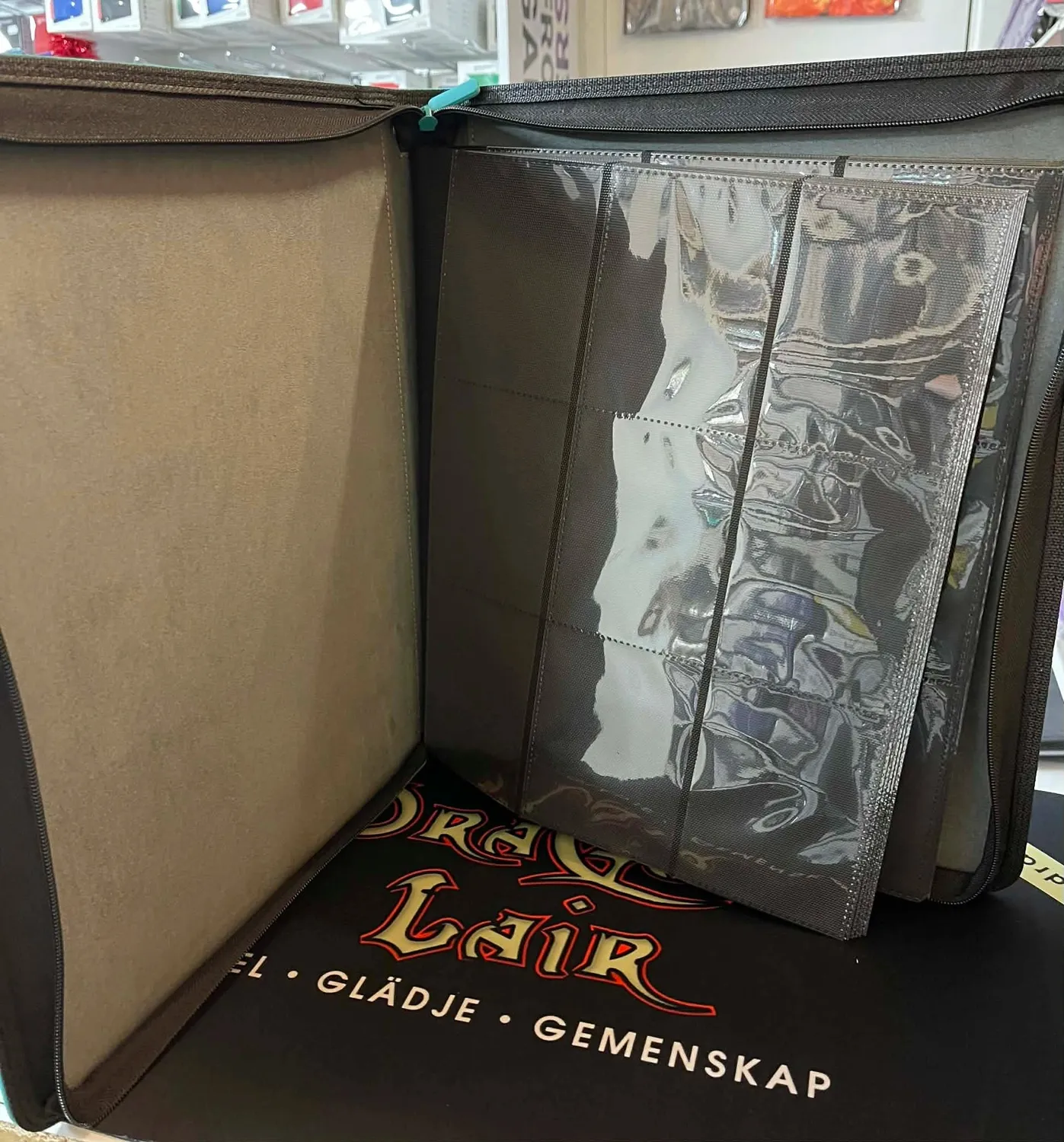 Dragon's Lair Toploader Zip Cardbinder 9-Pocket petrol 252 kort